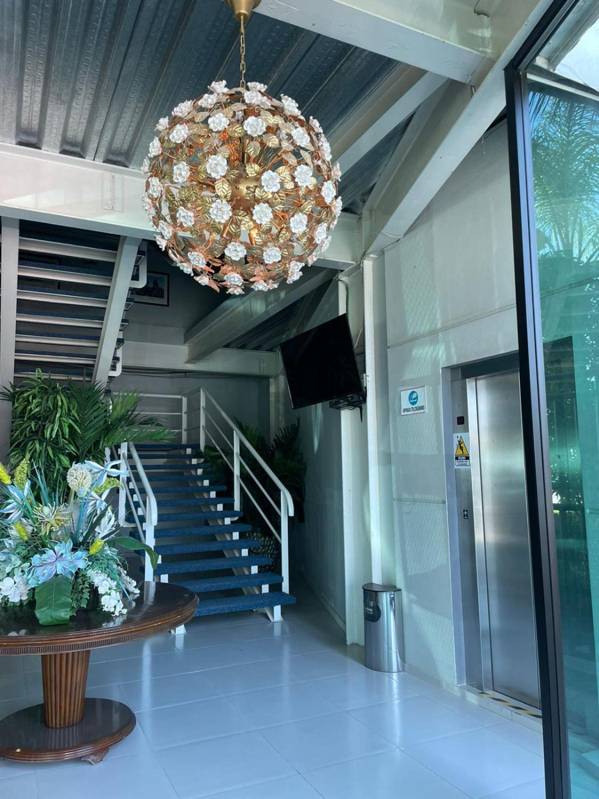 Hotel Villa Montes Ezequiel Montes Exterior foto